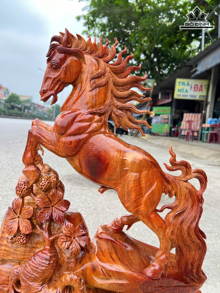 tuong-ngua-phong-thuy-go-huong-cao-68-ngang-52-sau-19-cm-15kg-479462