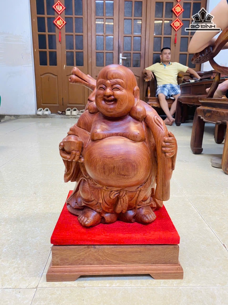 tuong-phat-di-lac-go-huong-cao-40-ngang-28-sau-26-cm-ky-cao-10-mat-30x28-cm-479717