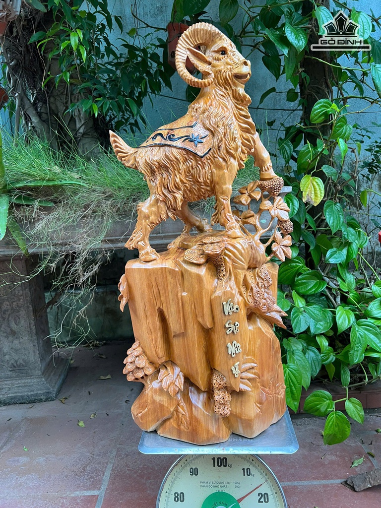 tuong-nhat-duong-go-ngoc-am-cao-84-ngang-40-sau-26-cm-480052
