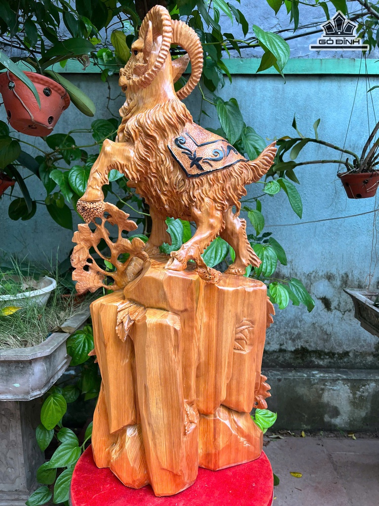 tuong-nhat-duong-go-ngoc-am-cao-84-ngang-40-sau-26-cm-480054
