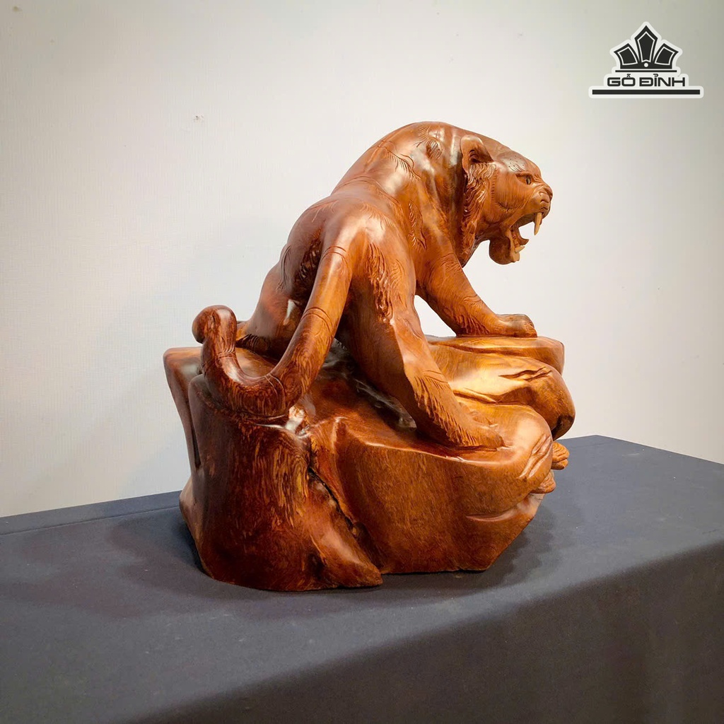 tuong-ho-phong-thuy-go-huong-cao-43-ngang-40-sau-35-cm-480203