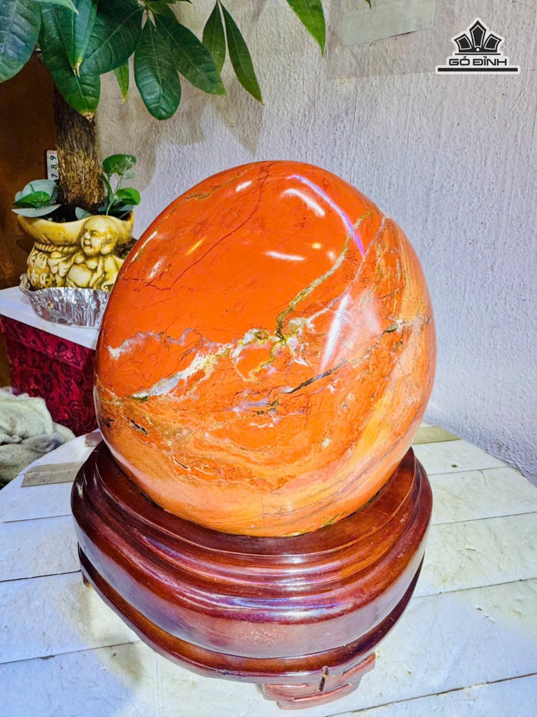 tac-pham-da-ngoc-bich-nephrite-jade-cao-24-ngang-16-cm-8kg-480251