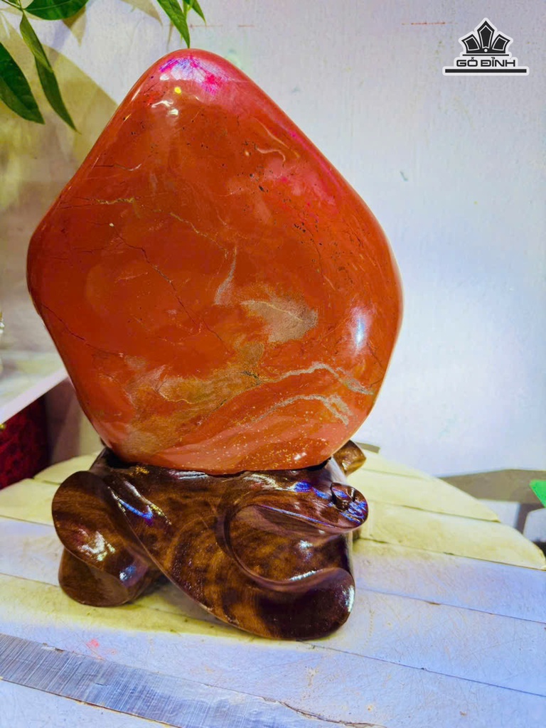 tac-pham-da-ngoc-bich-nephrite-jade-cao-29-ngang-19-cm-55kg-480255