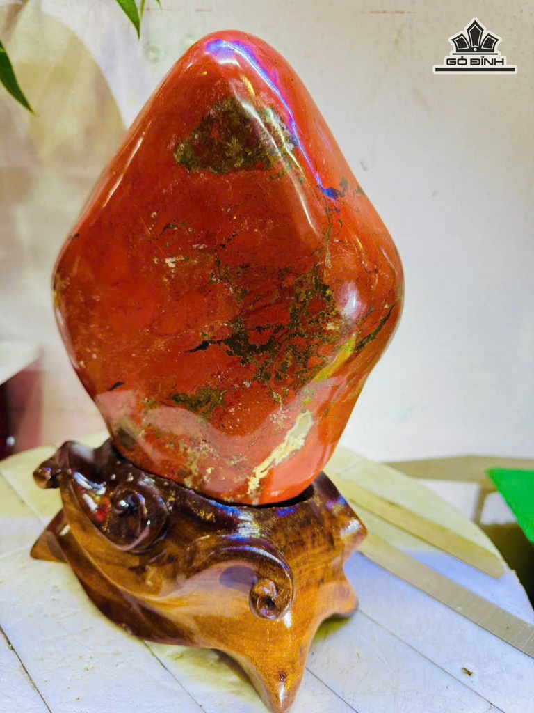 tac-pham-da-ngoc-bich-nephrite-jade-cao-29-ngang-19-cm-55kg-480258