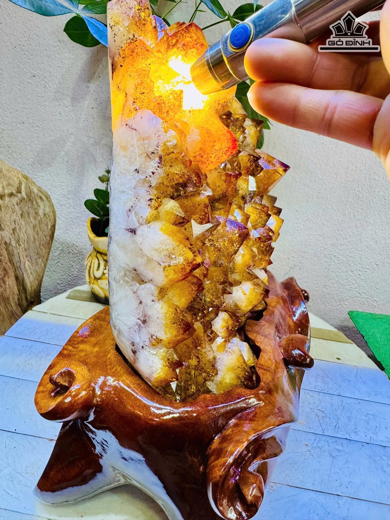 tac-pham-da-thach-anh-vang-cao-32-ngang-21-cm-61kg-480283