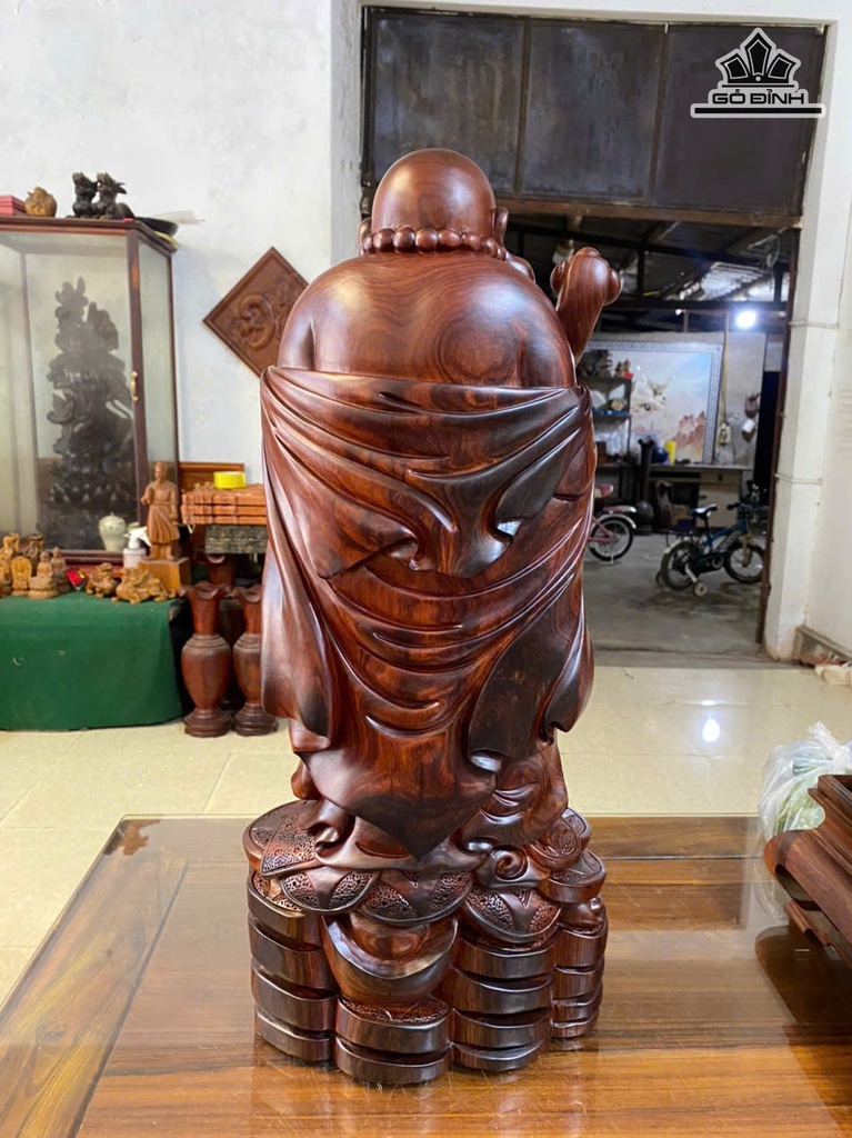 tuong-phat-di-lac-dung-xep-tien-vang-go-cam-cao-62-ngang-28-sau-19-cm-482025
