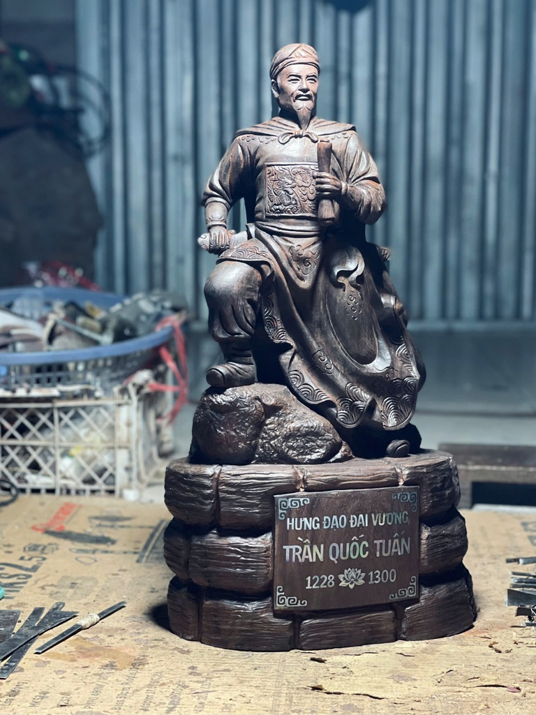tuong-tran-quoc-tuan-go-trac-cao-50-ngang-27-sau-17-cm-482230