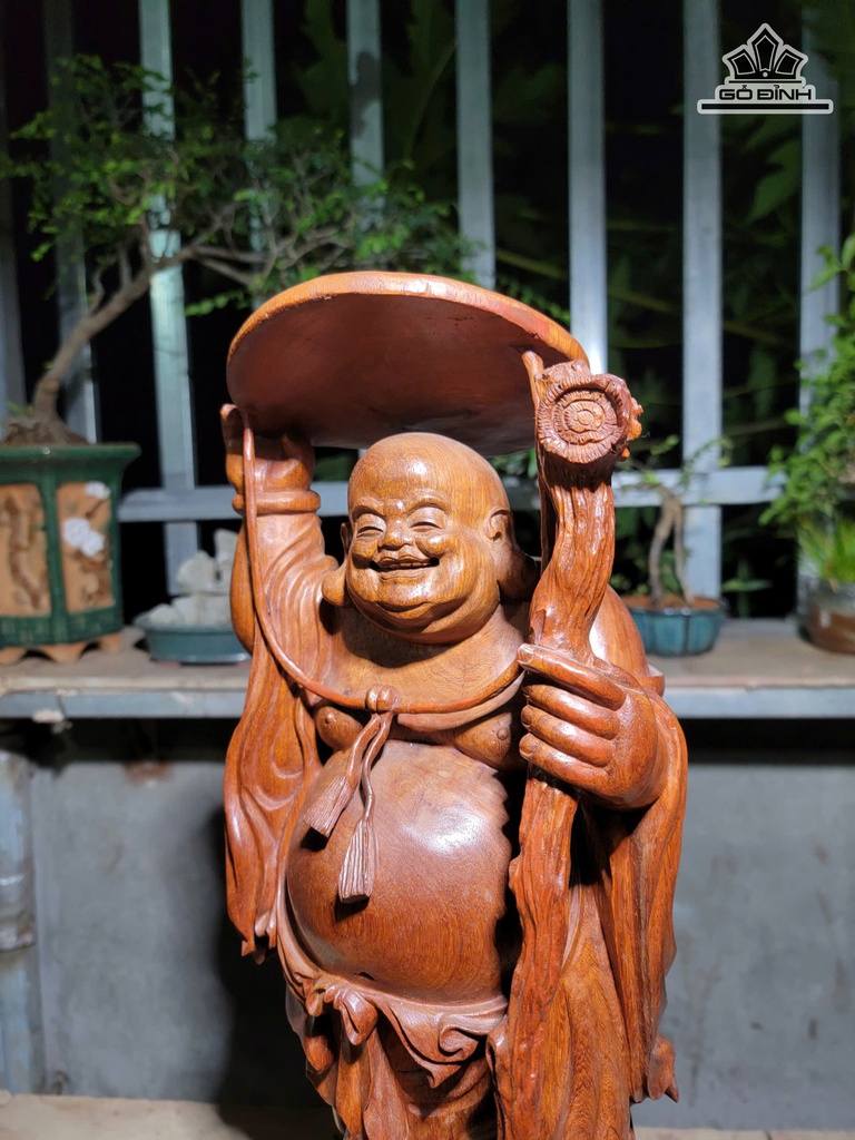 tuong-phat-di-lac-dung-dai-sen-go-huong-cao-47-ngang-20-sau-165-cm-482536