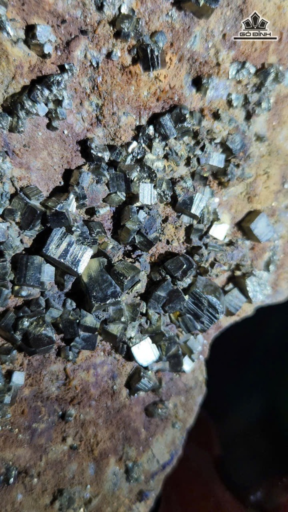 tac-pham-da-pyrite-cao-33-ngang-19-cm-42kg-483052