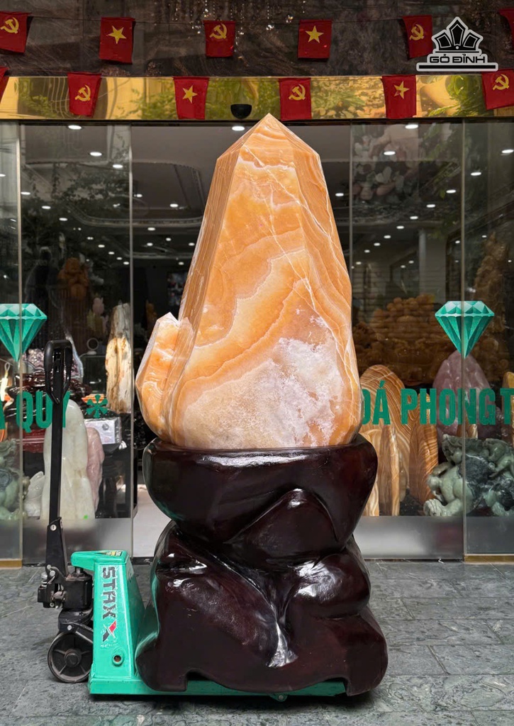 nui-canh-ngoc-hoang-long-cao-206-cm-795kg-483104