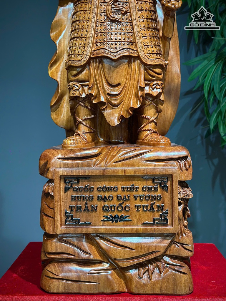 tuong-tran-quoc-tuan-go-cam-cao-100-ngang-32-sau-26-cm-483246