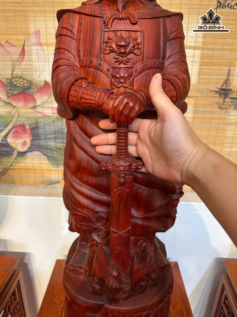 tuong-hung-dao-vuong-go-tu-dan-cao-80-ngang-24-sau-22-cm-483263