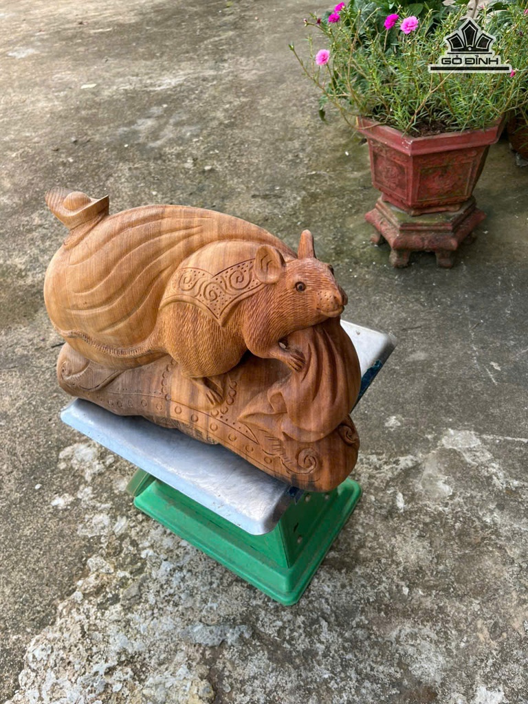 tuong-chuot-phong-thuy-go-ngoc-am-cao-25-ngang-41-sau-15-cm-483540