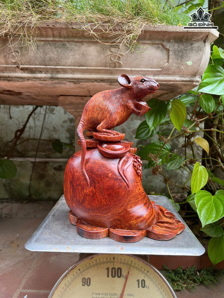 tuong-chuot-phong-thuy-go-cam-cao-33-ngang-25-sau-17-cm-484096