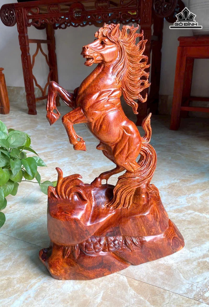 tuong-ngua-phong-thuy-go-cam-cao-54-ngang-35-sau-13-cm-484158