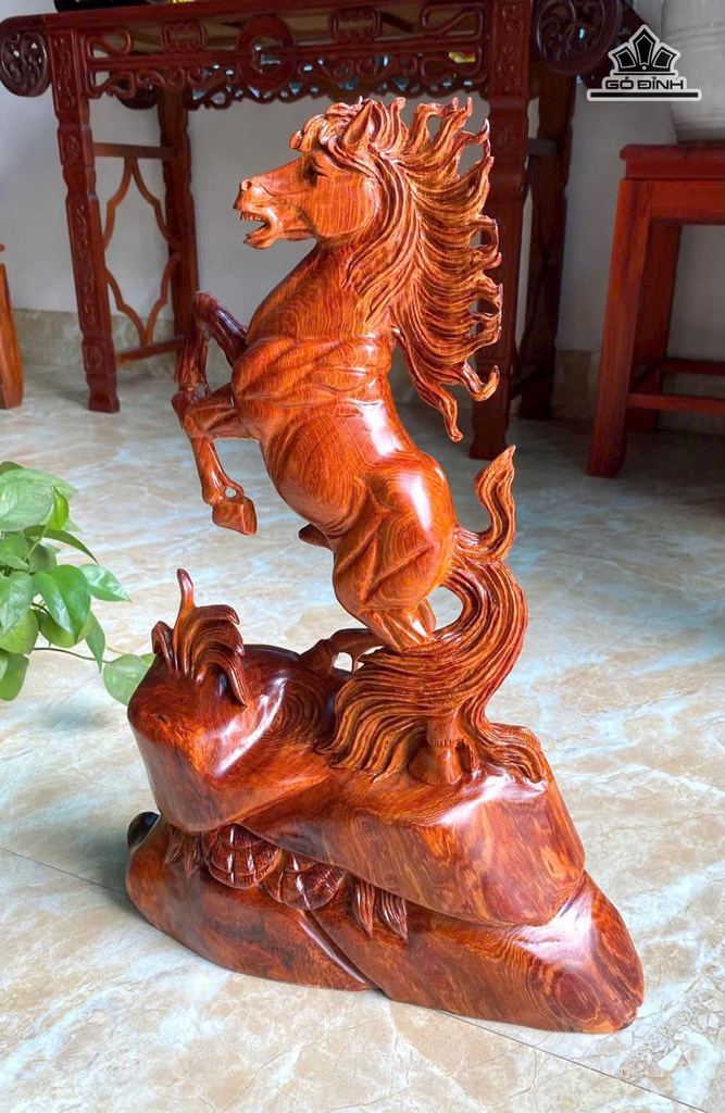 tuong-ngua-phong-thuy-go-cam-cao-54-ngang-35-sau-13-cm-484159