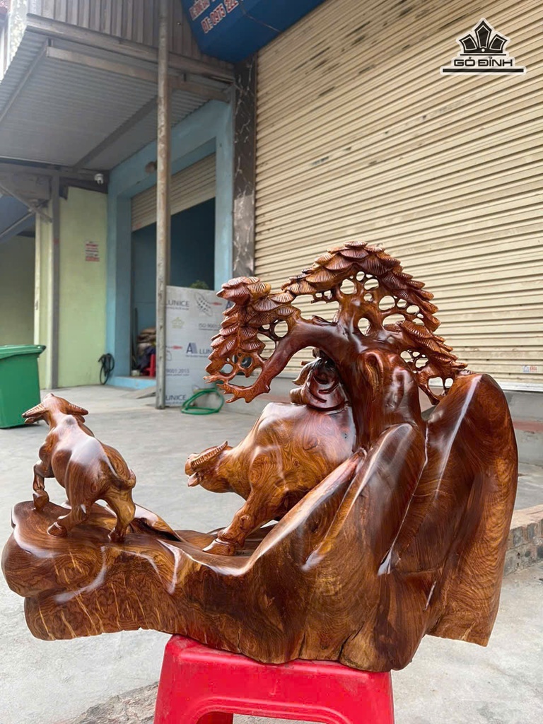 tuong-tieu-dong-chan-trau-go-huong-cao-45-ngang-55-sau-27-cm-484178