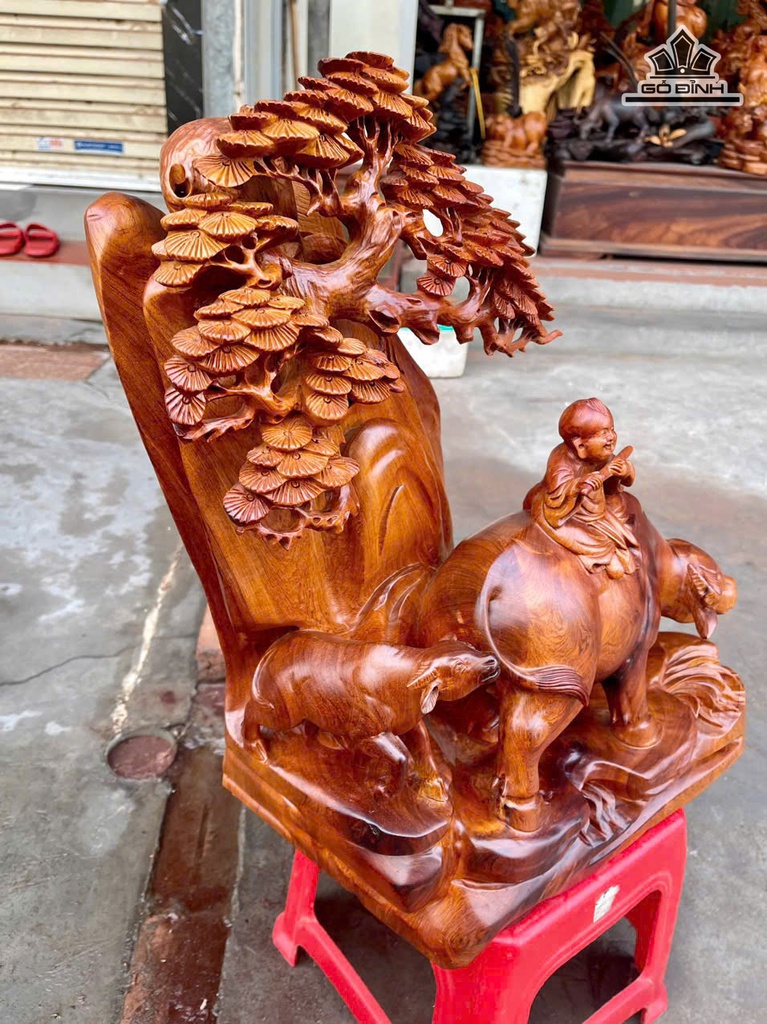 tuong-tieu-dong-chan-trau-go-huong-cao-52-ngang-40-sau-26-cm-484180