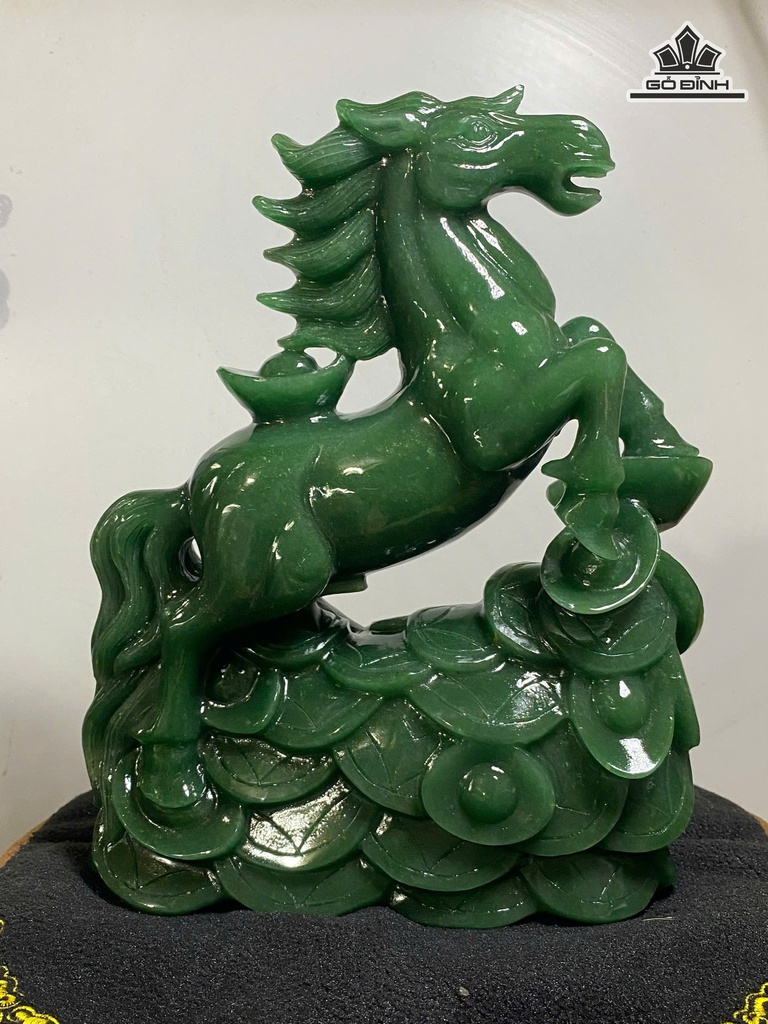 tuong-ngua-da-thach-anh-cao-26-ngang-21-sau-cm-399kg-484787