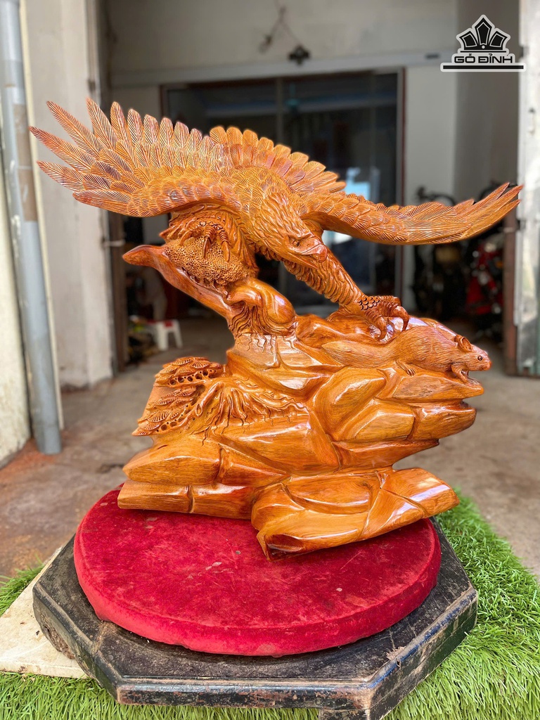 tuong-dai-bang-go-huong-cao-56-ngang-62-sau-30-cm-484865
