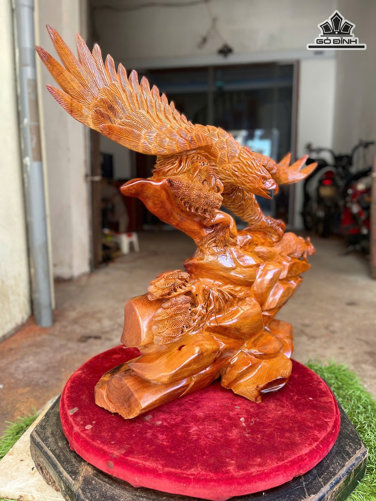 tuong-dai-bang-go-huong-cao-56-ngang-62-sau-30-cm-484867