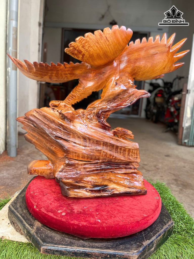 tuong-dai-bang-go-huong-cao-56-ngang-62-sau-30-cm-484873
