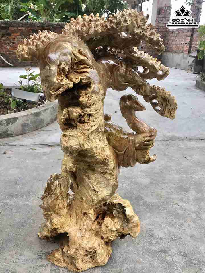 Tuong-Phat-Di-Lac-dung-tan-tung-go-nu-nghien