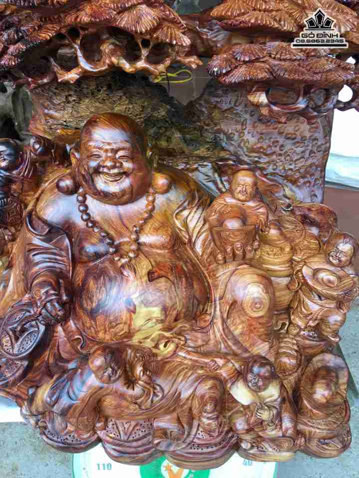 gia-Tuong-Phat-Di-Lac-ngu-phuc-ngoi-goc-tung-go-cam