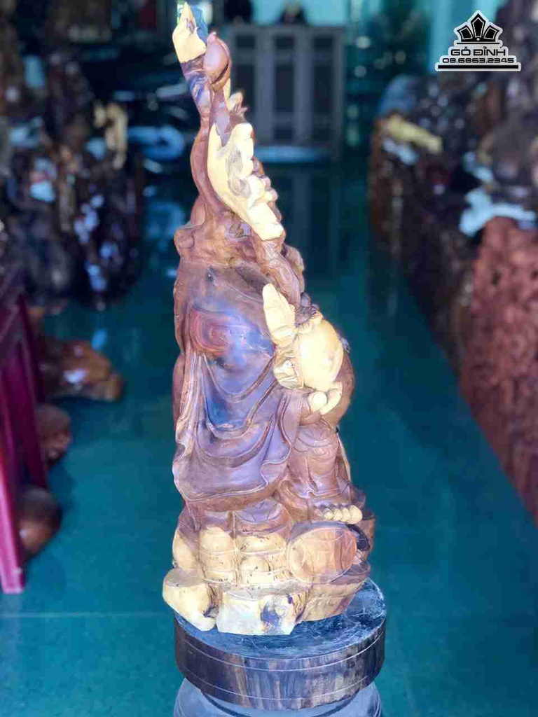 Tuong-Phat-Di-Lac-dung-goc-tung-go-huong