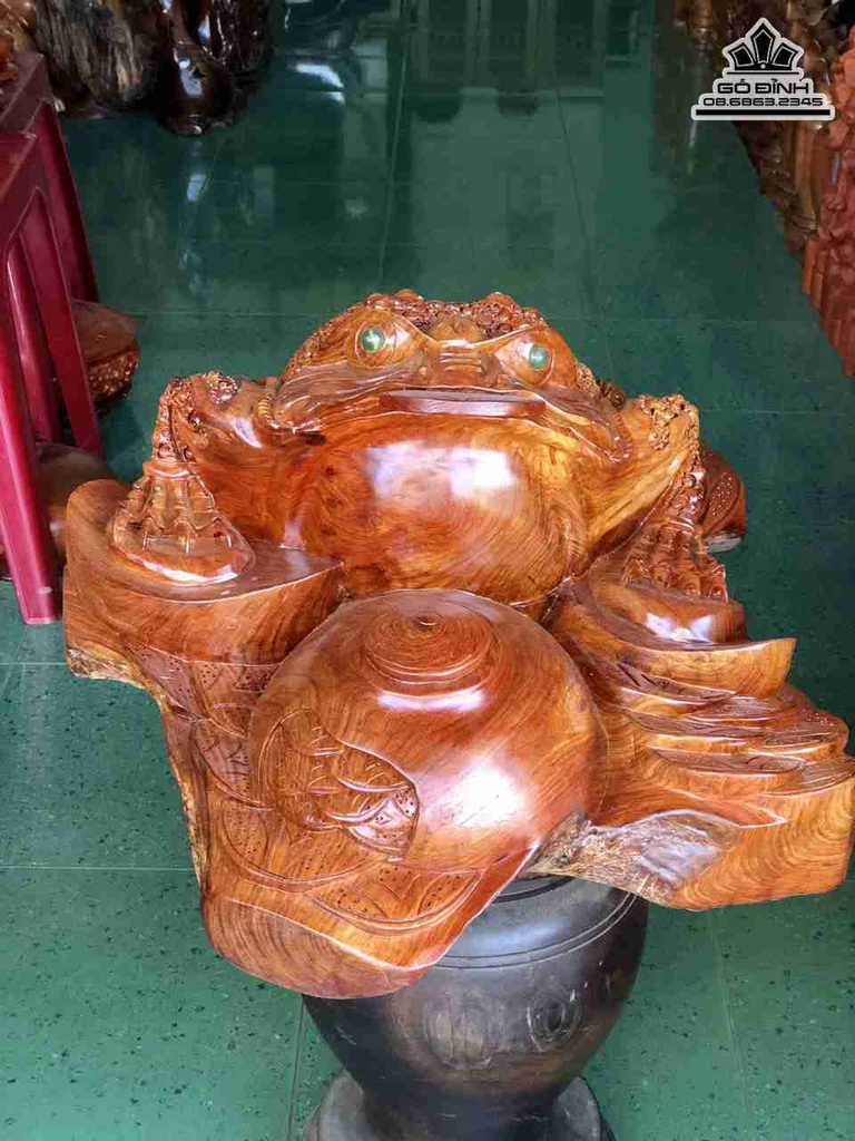 Tuong-coc-3-chan-Thiem-Thu-ngoi-chum-tien-go-huong