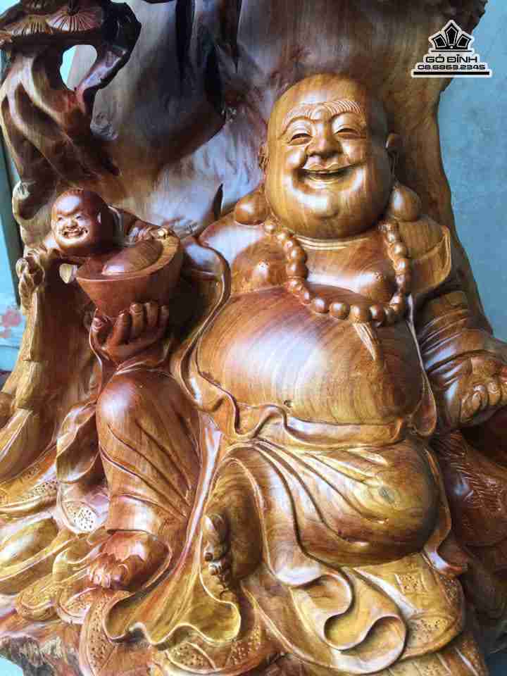 Phat-di-lac-ngoi-goc-tung-go-huong-cao-98-rong-85-sau-40-cm-