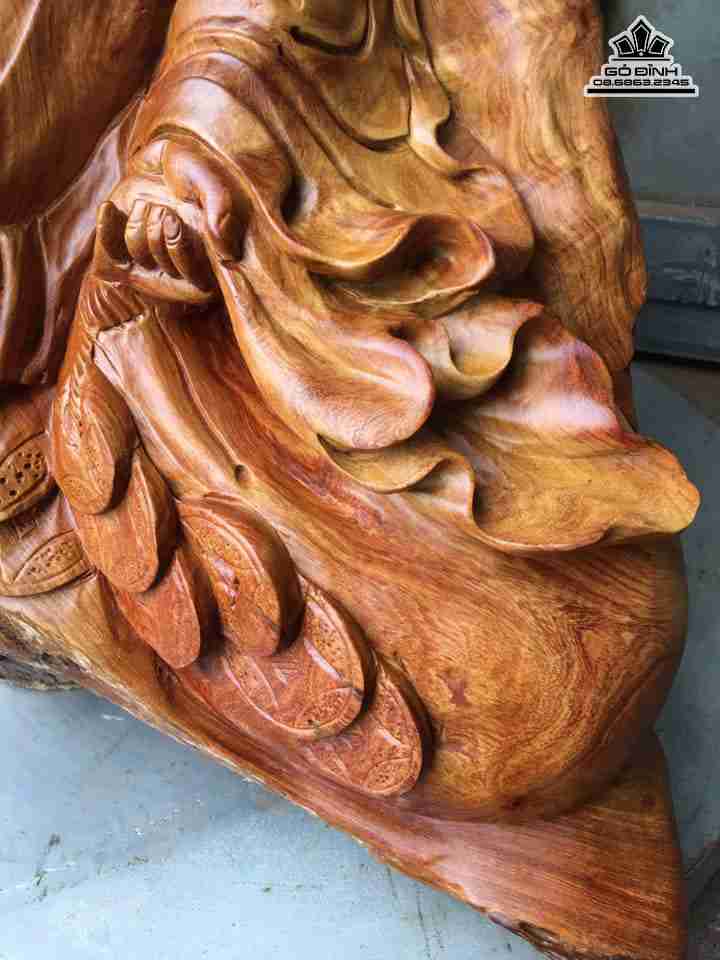 Phat-di-lac-ngoi-goc-tung-go-huong-cao-98-rong-85-sau-40-cm