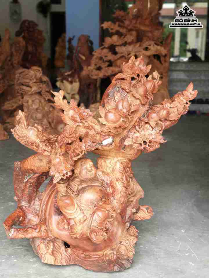 mua-Phat-di-lac-ngoi-goc-dao-go-huong-cao-93-rong-90-day-50-cm