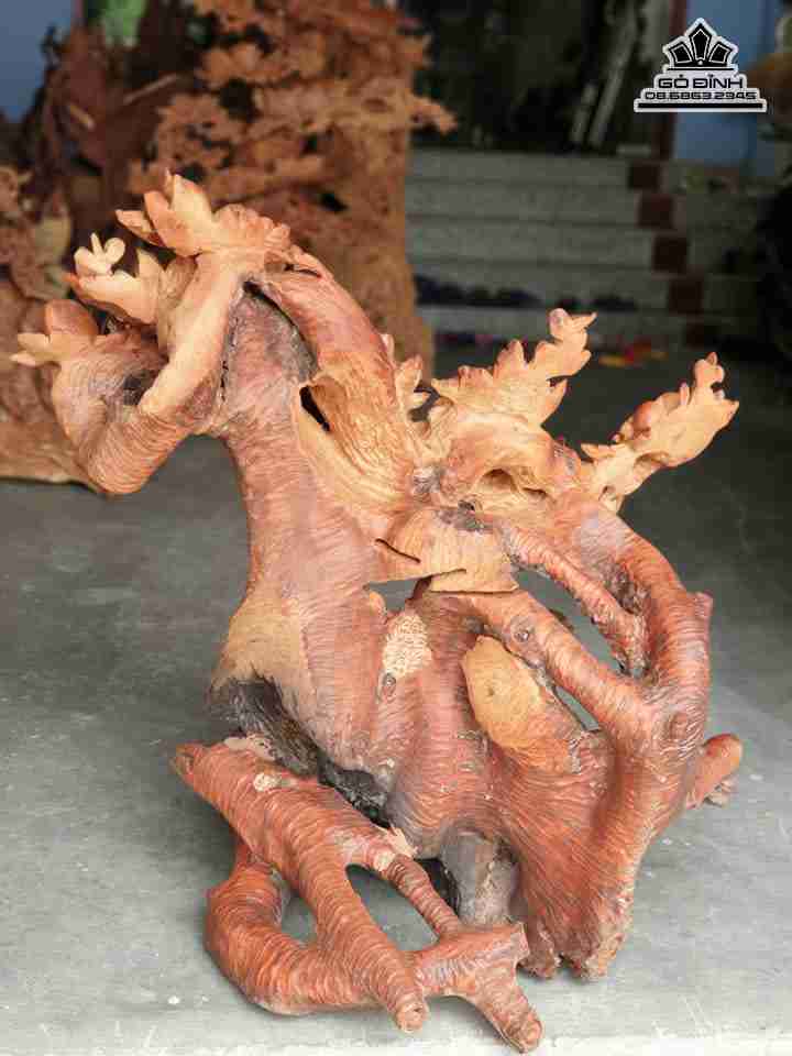 Phat-di-lac-ngoi-goc-dao-go-huong-cao-93-rong-90-day-50-cm