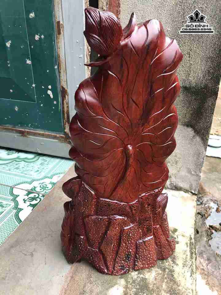 Phat-ba-ngu-dai-sen-go-huong-cao-40-rong-22-day-15-cm