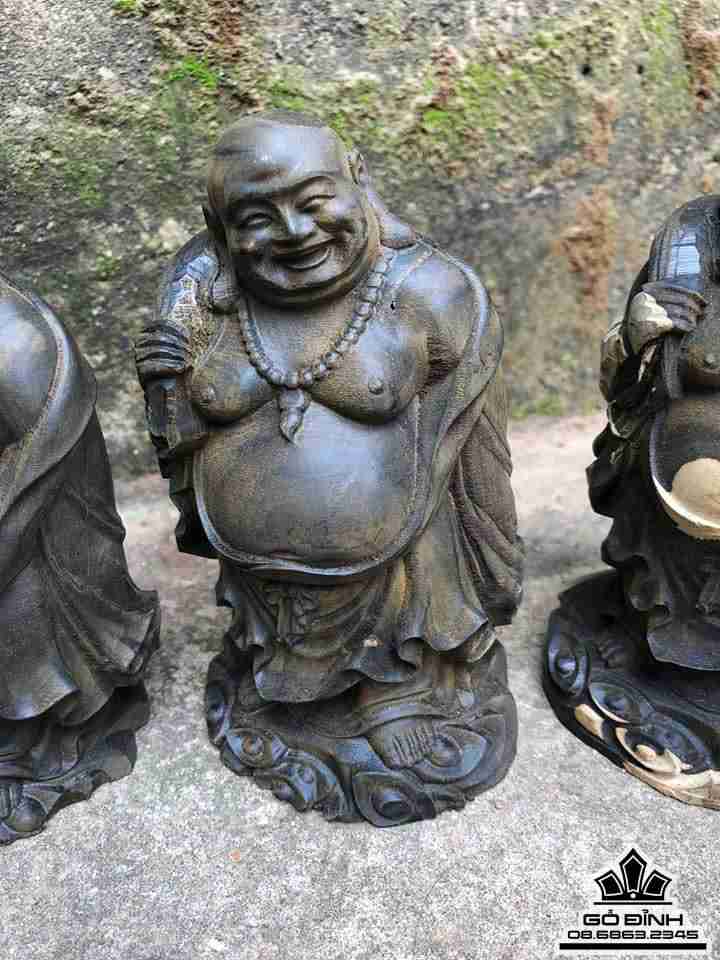Phật di lặc vác bao tiền gỗ mun sừng  4