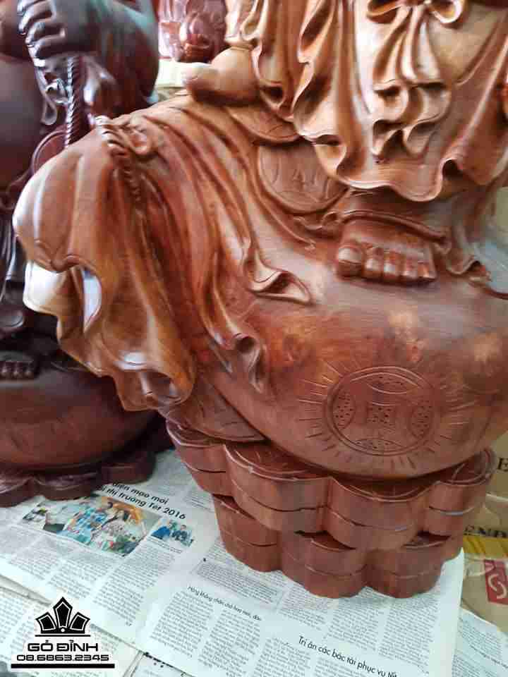 Phật di lặc vác cành đào gỗ hương  4