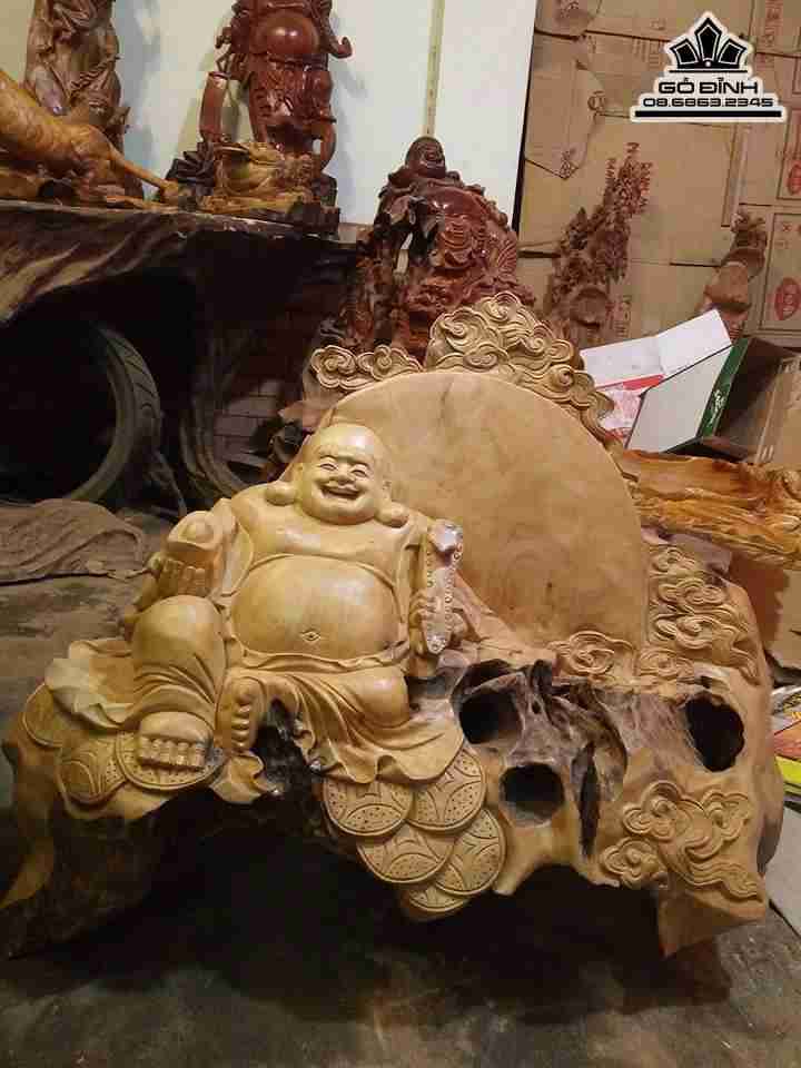Phật di lặc ngồi cung trăng gỗ xá xị thơm  2