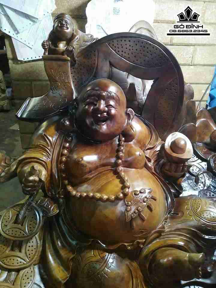 Phật di lặc nu lũa xá xị kèm đôn lớn  3