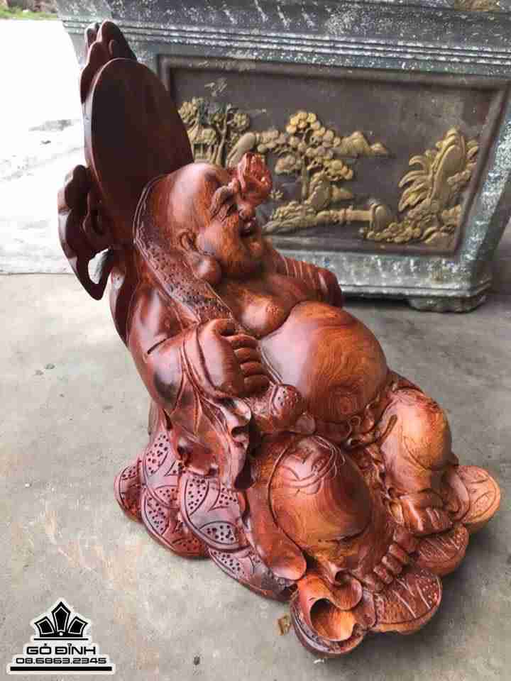 Phật di lặc vác gậy như ý gỗ hương  2