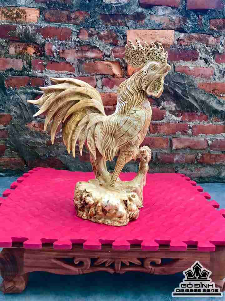Gà phú quý gỗ nu nghiến 2