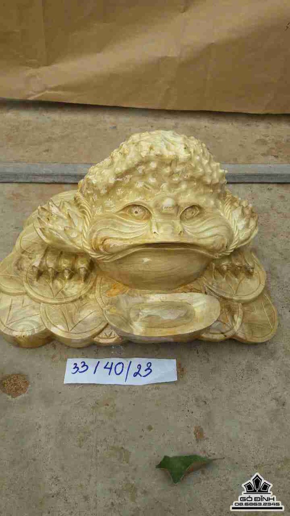 Cóc phú quý gỗ nu nghiến 2