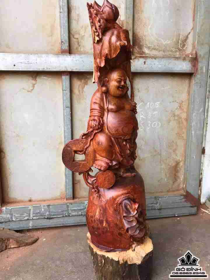 Phật di lặc cầm lá sen gỗ hương 3