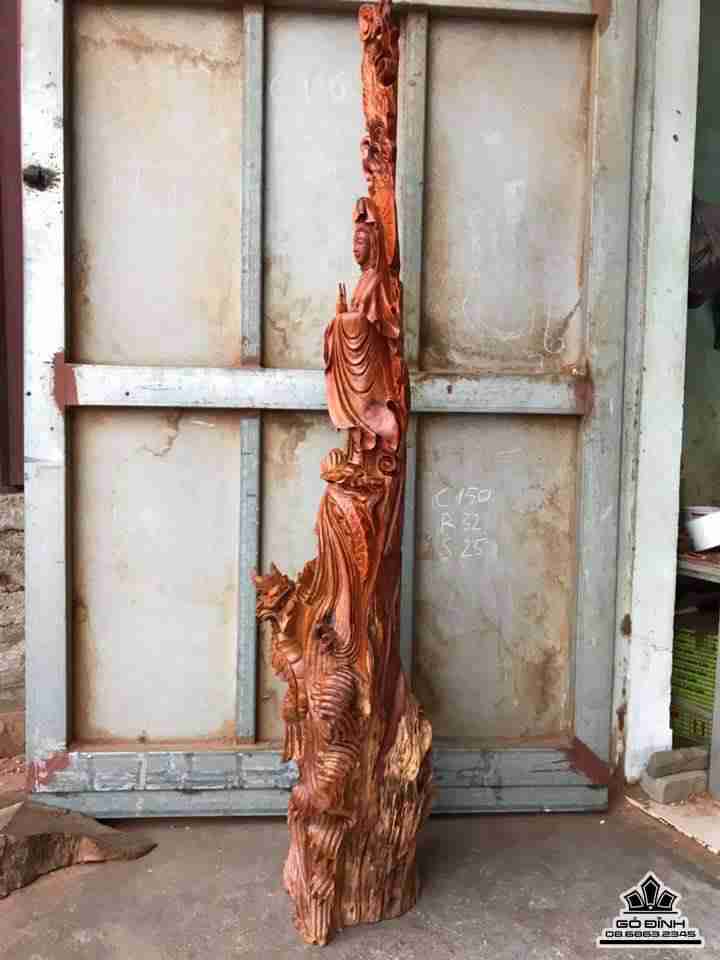 Phật Bà Quan Âm cưỡi rồng gỗ hương 1