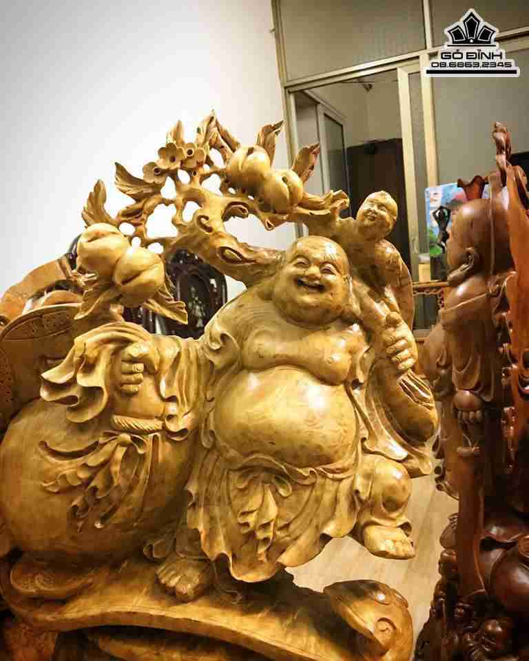 Phật di lặc đứng chum tiền gỗ nu kháo 1m05x52x36 2