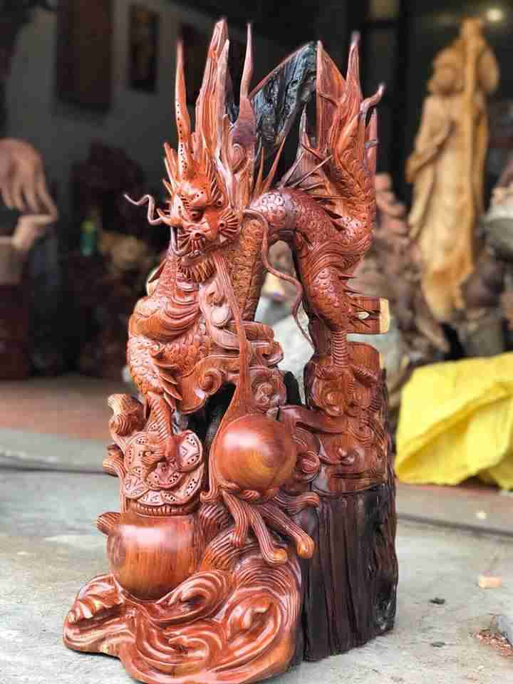 Nhất long vờn ngọc gỗ hương 80x40x40 1