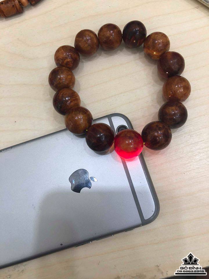 Vòng hạt tròn gỗ huyết long 16 li 1