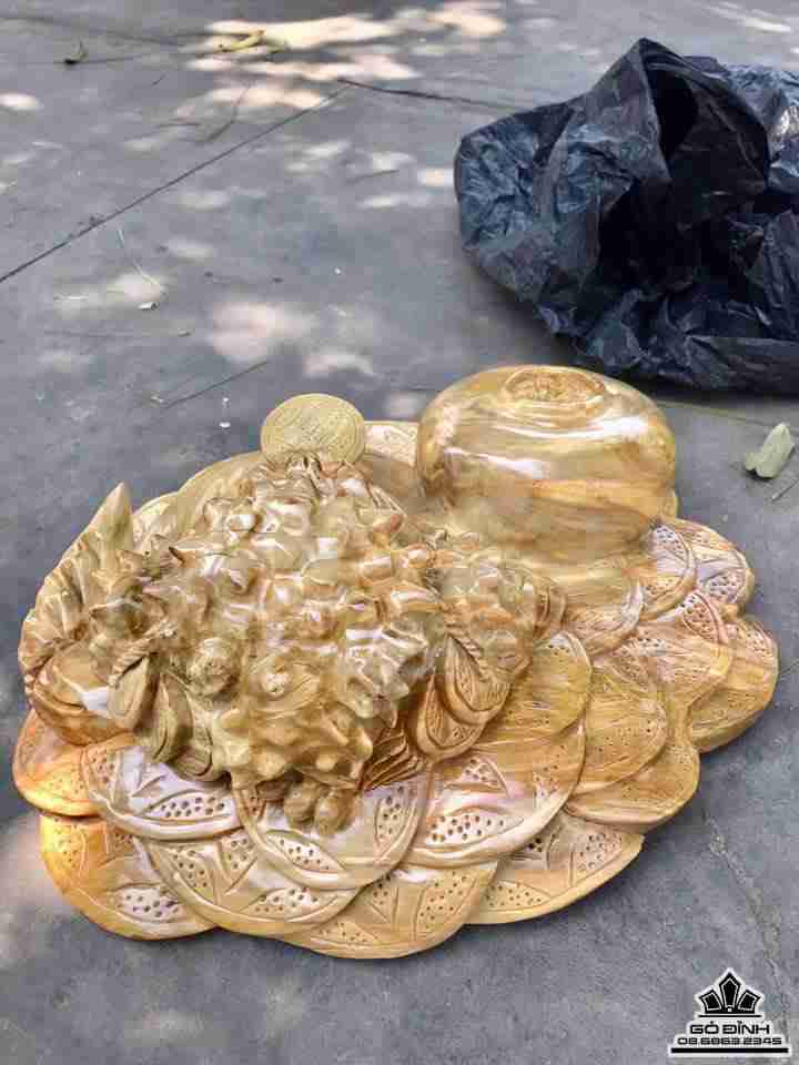 \Cóc ngồi bình phú quý gỗ nu nghiến 49.5x41x22 1