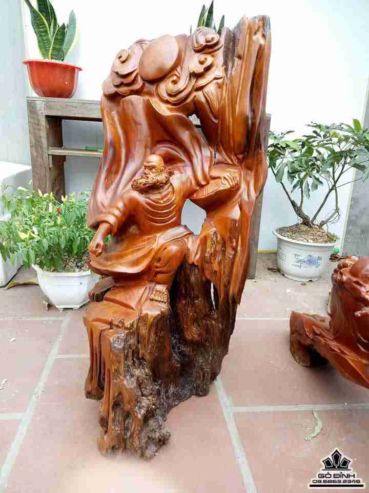 Đạt ma mũa võ gỗ hương 76x44x35 2