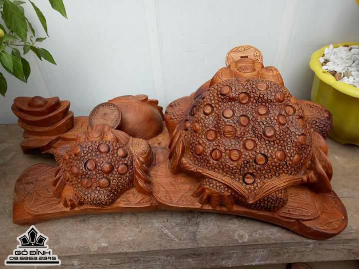 Cóc phú quý gỗ hương 52x24x29 1